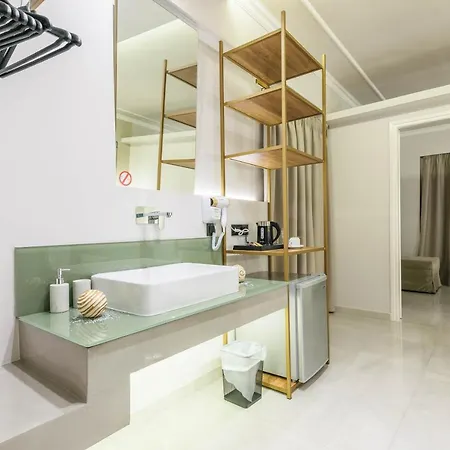 Aparthotel Plaza Pallas 4*