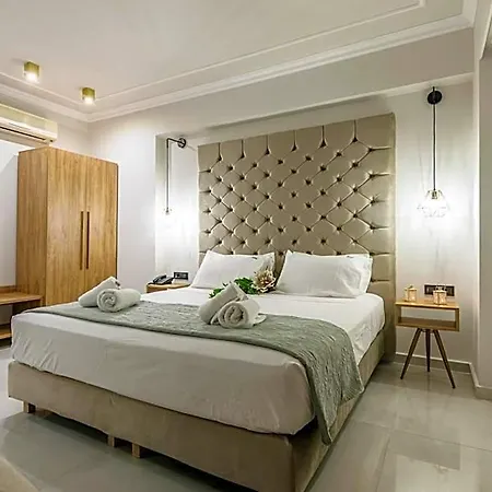 Lejlighedshotel Plaza Pallas 4*