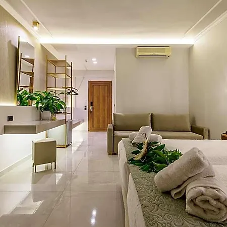 Plaza Pallas 아파트호텔 4*