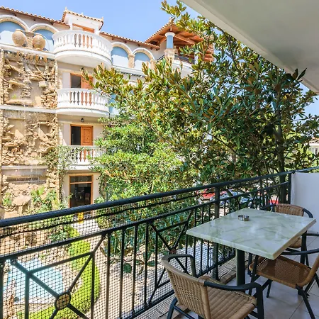 Plaza Pallas 4*
