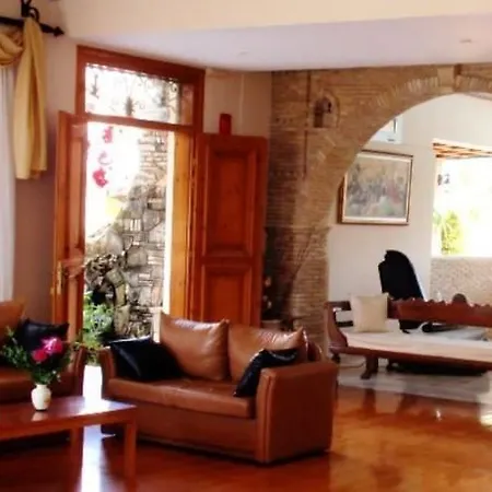 Aparthotel Plaza Pallas 4*