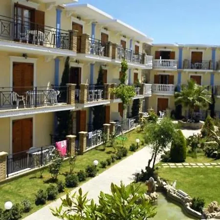 Plaza Pallas 4* 티실리비