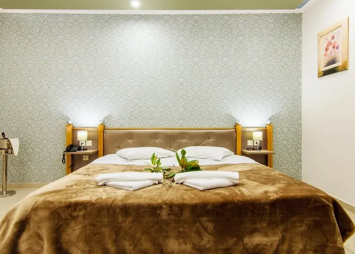 Plaza Pallas Lejlighedshotel 4*