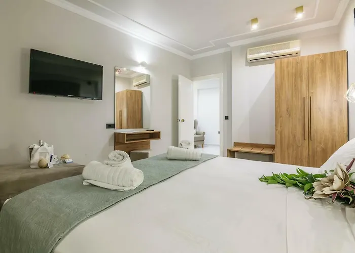 Plaza Pallas Lejlighedshotel 4*