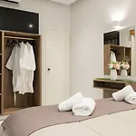 Plaza Pallas Apartmanhotel 4*