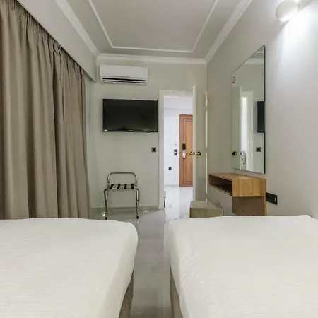 Plaza Pallas 4*