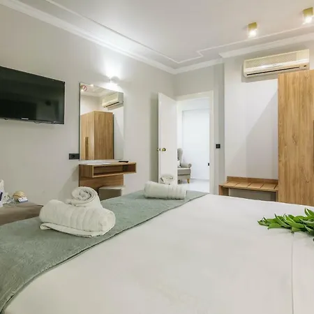 Plaza Pallas Lägenhetshotell 4*