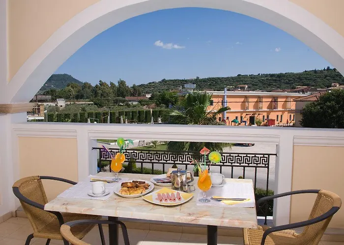 Aparthotel Plaza Pallas 4*
