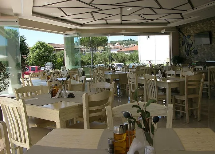 Plaza Pallas Aparthotel